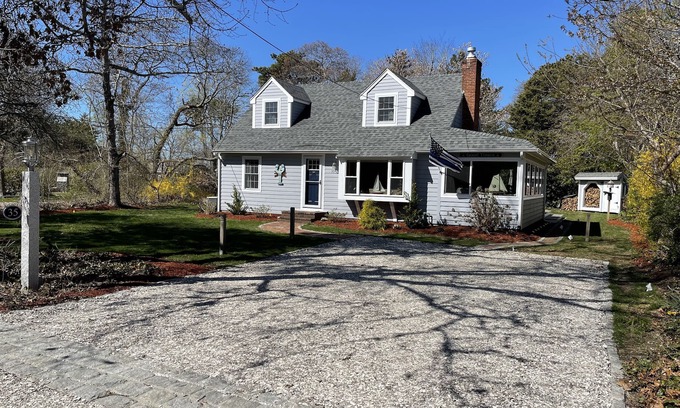 Brewster House | Private Beach Access, Great Family Get Away.