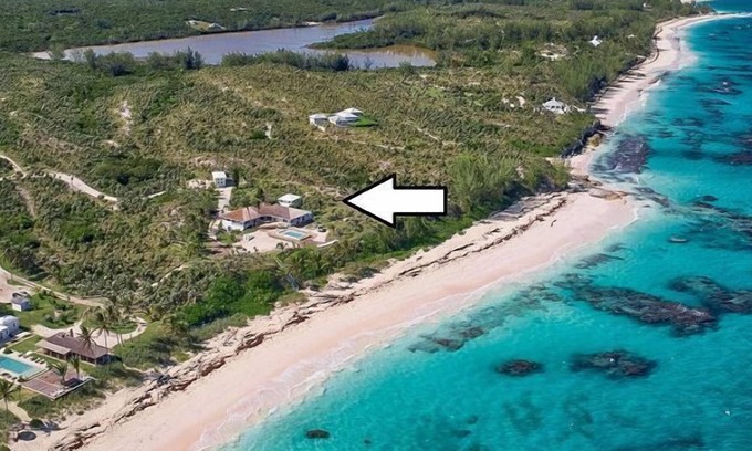 North Palmetto Point House | Private Beachfront Estate & Cottages, 25 Acres w/Pool, Walk to Restaurant/Bar