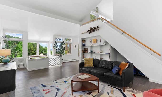 Norwalk House | Private Beach Community, Long Island Sound Water Views