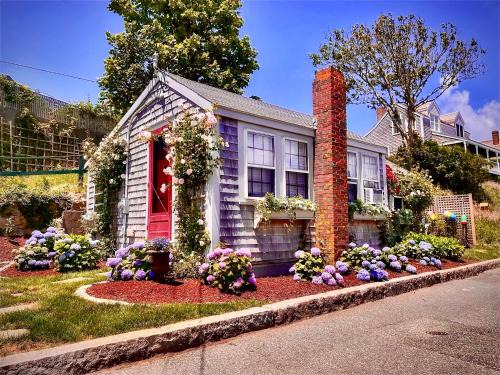 Siasconset House | Private Beach Cottage for two in Sconset!