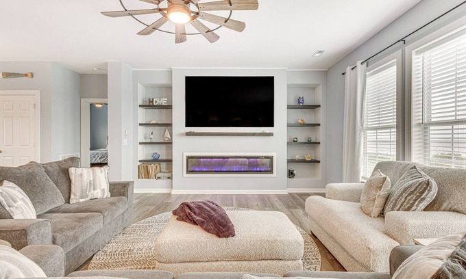 Maryus House | Private Beach & Deck: Bayfront Home in Hayes!