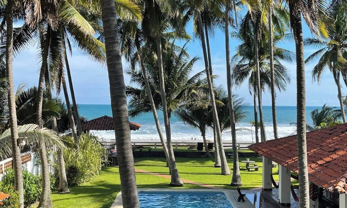 Playa San Diego House | Private Beach House Playa Cangrajera 6 Bedrooms w/AC Sleeps 15, Outdoor Kitchen