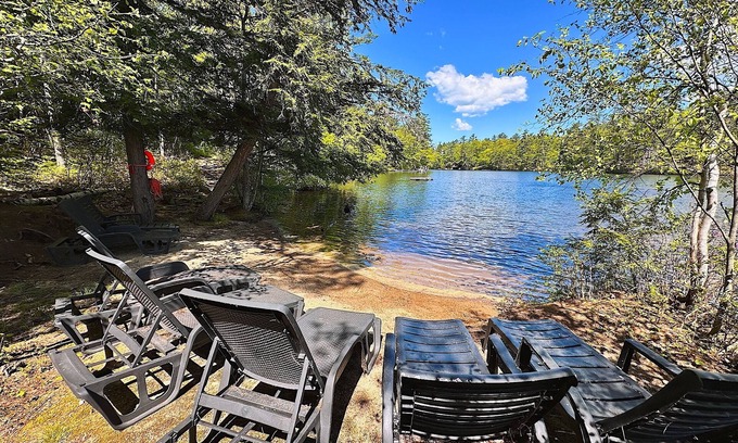 Greenwood House | Private Beach - Indoor/Outdoor Living - 8 Kayaks/Canoes - Multi-Family Getaway