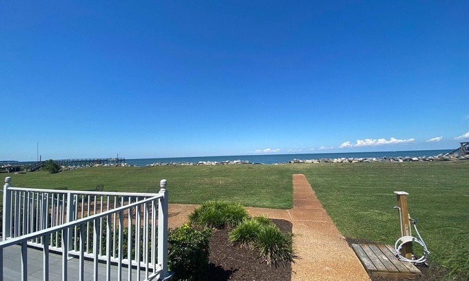 Gwynn House | PRIVATE BEACH on the Chesapeake Bay