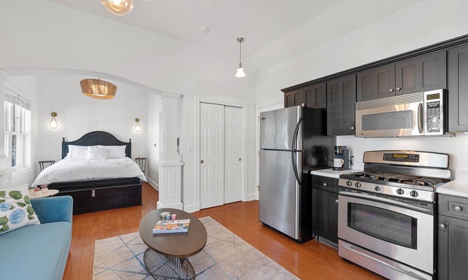 Elkhart Lake Condo | Private Beach, Pools & Full-Kitchen