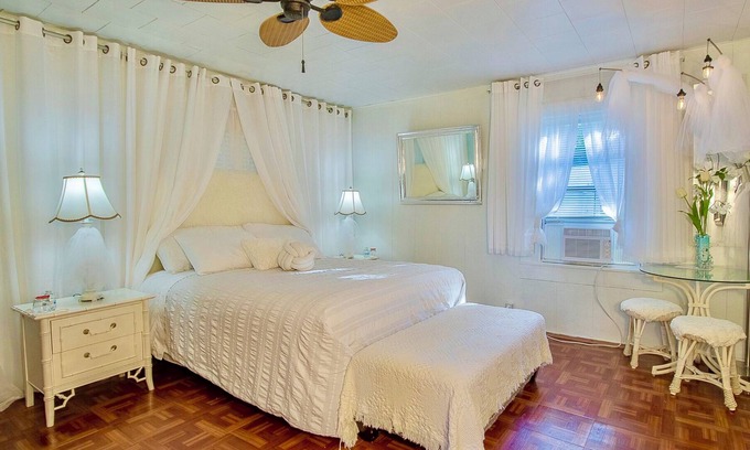 Gulfport Apartment | Private bedroom ,private bathroom ,private entrance, private kitchen