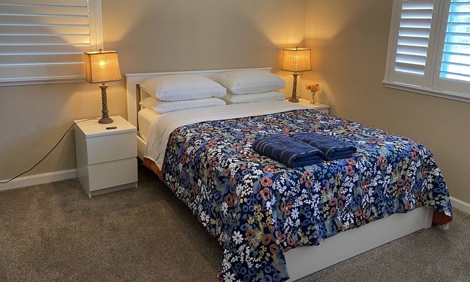 Elk Grove House | Private Bedroom with A Spacious Backyard