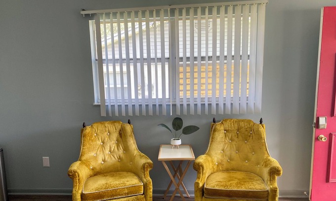 Lakeland House | Private Budget Split House near Lake Parker