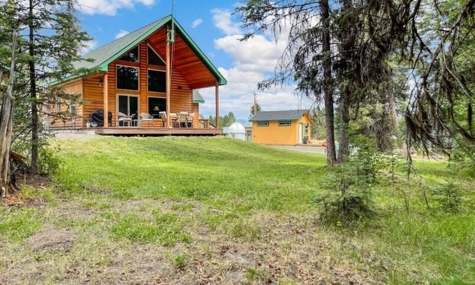 Tamarack Resort Cabin | Private Cabin at the Foot of the Mountains
