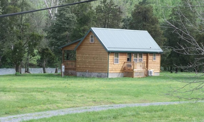 Elizabethton Cabin | Private Cabin on Watauga River Tri-Cities, TN. 1000 feet of private river front!