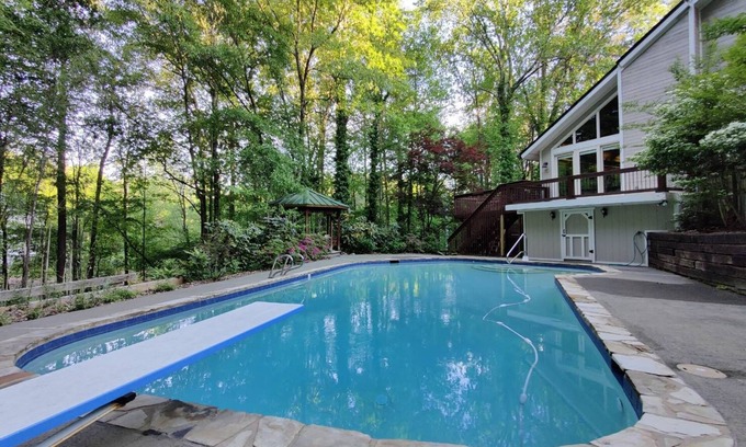 Marietta Cabin | Private Cabin Retreat w/Sauna & Pool - 6 Bedrooms