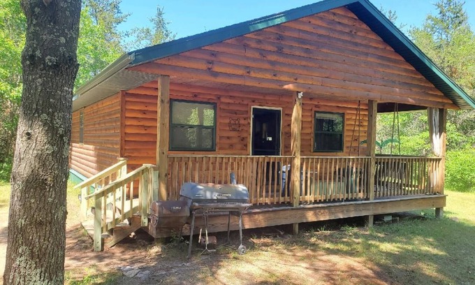 Eau Claire County Cabin | Private cabin with direct ATV/UTV trail access