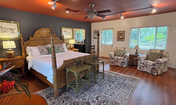 Covenant House | Private Casita with Views, Pool, Spa & Designer Touches