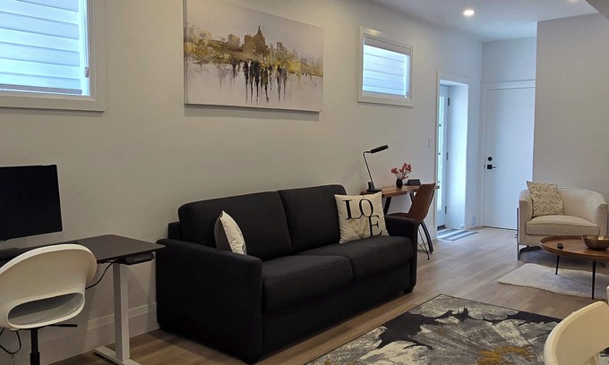 Guelph Apartment | Private clean and cozy studio in home in Guelph