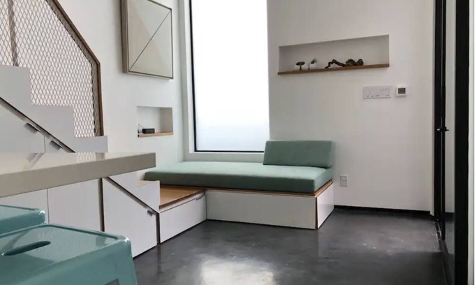 Venice Apartment | Private, Clean LOFT w PRIVATE COURTYARD/ENTRANCE in Venice Beach w Kitchen