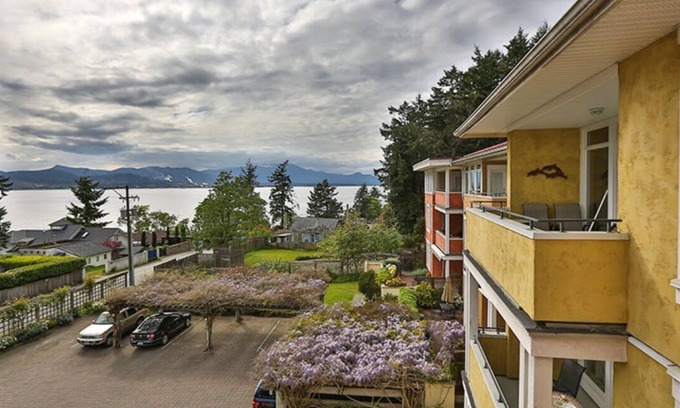 Vesuvius Apartment | Private condo, Saltspring Island BC, Hiking, beach access