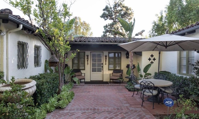 Pasadena House | Private Cottage at 5 stars Resort 2Room 2Bath Luxury Suite, parking