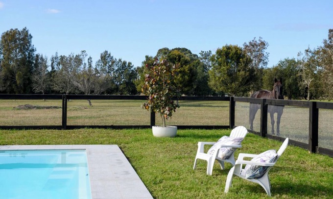 Jaspers Brush Cottage | Private cottage, 4 minutes to berry. Pets by arrangement. couples and kids n