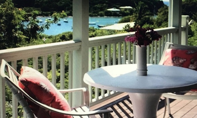 Hart Bay Cottage | Private cottage in great location with a Path to Chocolate Hole Beach