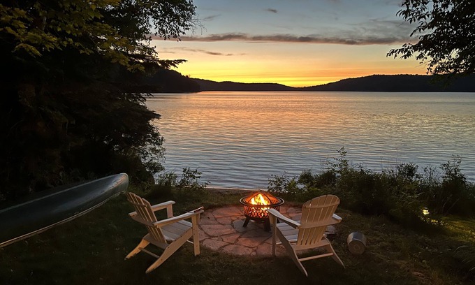 Novar Cottage | Private Cottage in Muskoka "Pine Tree Point"