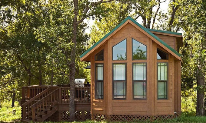 Washington House | Private Cottage in the woods with Hot Tub