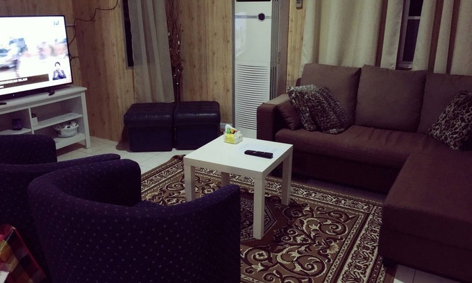Pusat Komersil Lee Ling Apartment | PRIVATE & COZY APARTMENT , MODERN WALL PAPER , FULL AIRCOND