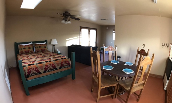 Tanque Verde House | Private Cozy Casita @ La Hacienda Chuparosa