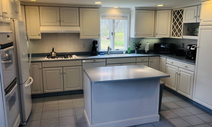 Hyannis Port House | Private Cozy House - Near Beach, Ferry, JFK House