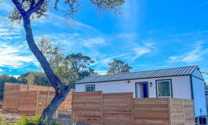 San Antonio Cottage | Private Cozy Safe Casita Texas Hill Country Retreat