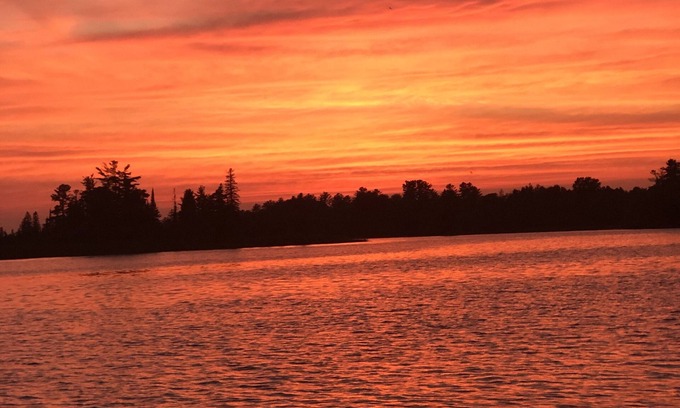 Alpena Cabin | Private cozy year round water front home