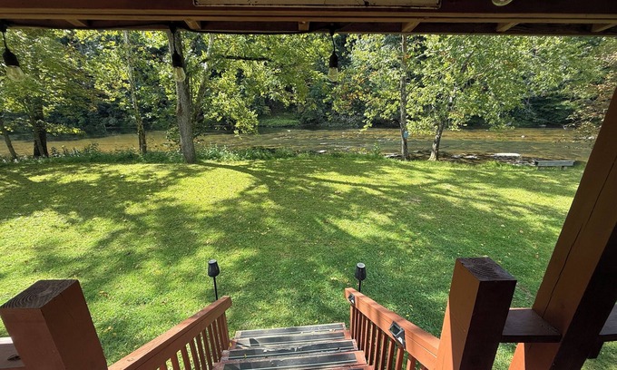 Pine Creek Cabin | Private Creekside Cabin for 2; Hot Tub, Waterfall Hike, Wi-Fi, Fire Pit