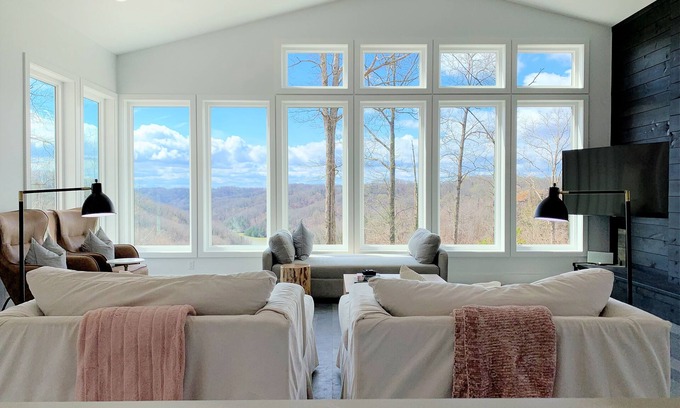 Burkesville Cabin | Private Dale Hollow Lake Retreat - Secluded Nature Escape