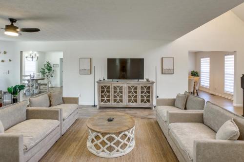 Portland House | Private Deck and Game Room Portland Group Getaway