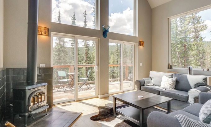 Valley of the Sun Cabin | Private Deck: Secluded Fairplay Cabin