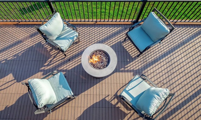 Prescott Condo | Private Deck | Walk Downtown | Arcade | Game Rm | King Bed | King Beds