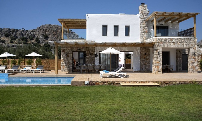 Pefkos Villa | Private Deluxe 3 bedroom villa in Lindos , villa Alkyoni