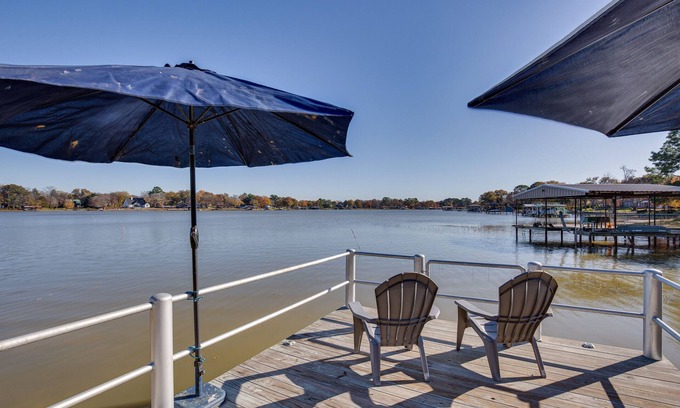 Gun Barrel City House | Private Dock: Charming Cedar Creek Retreat!