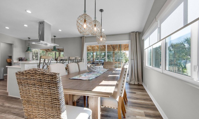 Gulf Breeze House | Private Dock-Waterfront Home, Gulf Access. Pool, Hot Tub.