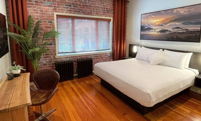 Regional District of Nanaimo Apartment | Private Downtown Living minutes away restaurants and waterfront!