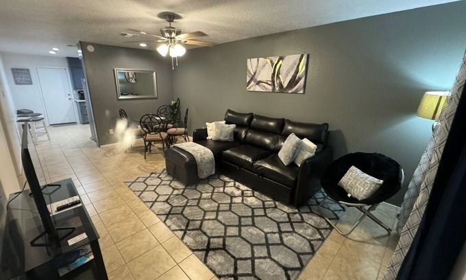 Southeast Houston House | Private Duplex #3 - Houston/Pasadena - New Listing