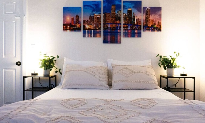 West Little Havana Condo | Private Entrance 1bedroom Suite!