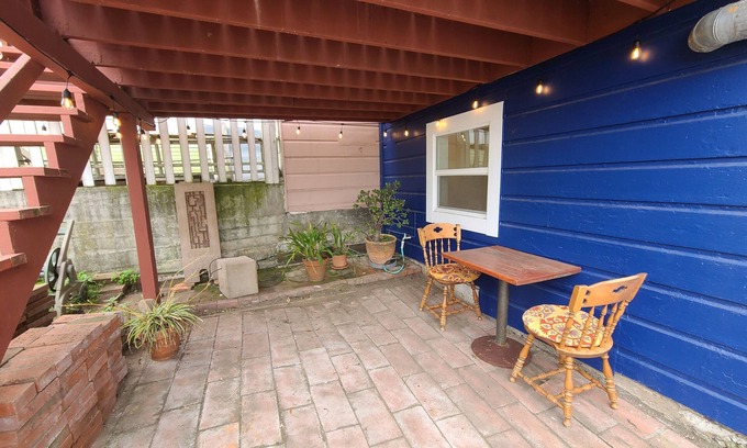 Ingleside Apartment | Private Entrance, Cozy 1-Bedroom Apartment, Full Kitchen, Backyard