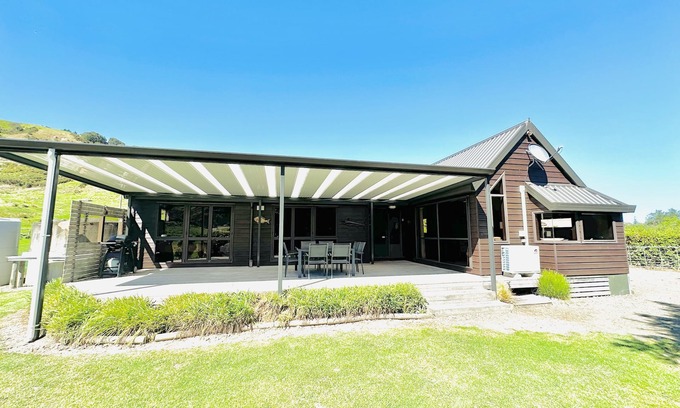 Mahia House | Private family friendly slice of paradise- ready for you to enjoy.