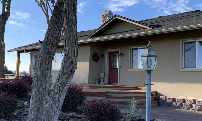 Terrebonne House | Private Family Ranch Home near Smith Rock