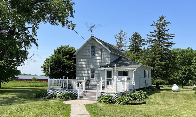 Woodville Other | Private farm close to town!