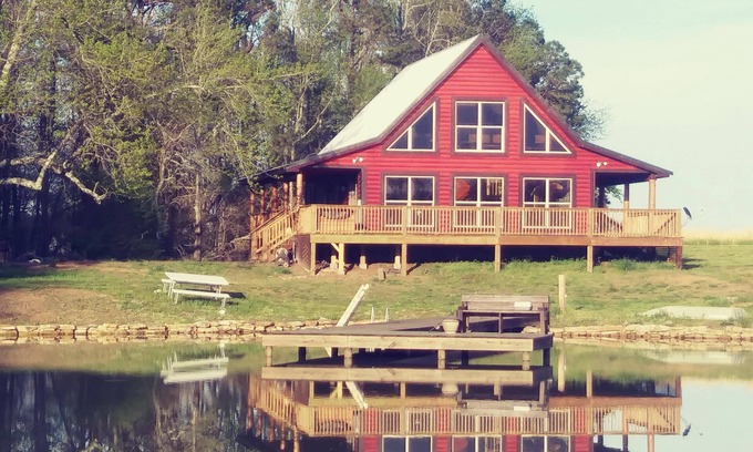 Fort Payne Cabin | Private fishing pond with cabin and hot tub! Perfect vacation spot.