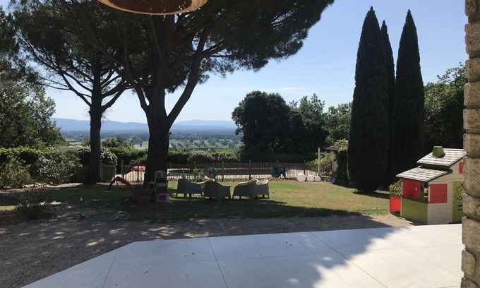 Chateauneuf-de-Gadagne House | Private vacation home
