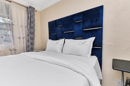 Greater Johannesburg Metropolitan Area Apartment | Private Garden Cottage with Kitchenette