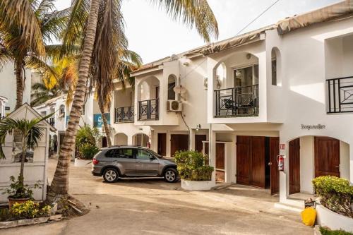 Dakar Villa | Private Garden Villa Almadies-Ngor 3 bedrooms wifi
