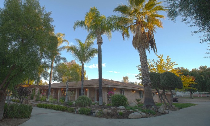 Temecula House | Private gated vineyard on Temecula wine trail - Pool, 24/7 Heated Spa, CLEAN!